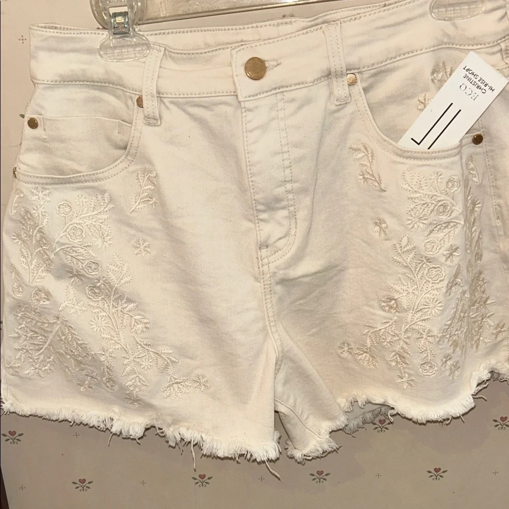 Liverpool Los Angeles Embroidered cream Women's Shorts - Picture 1 of 9